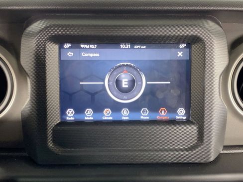 Used 2022 Jeep Wrangler Sport S image 27