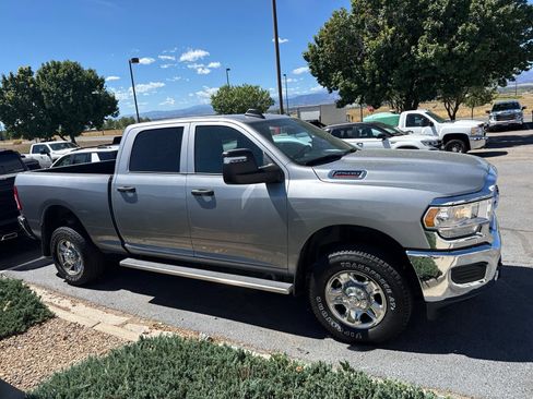 Used 2024 RAM 2500 Tradesman w/ Chrome Appearance Group AWD/4WD image 2