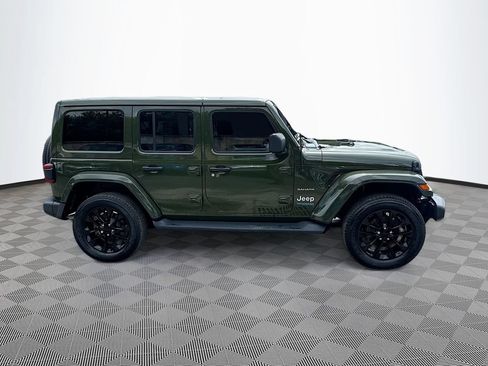 Used 2022 Jeep Wrangler Unlimited Sahara AWD/4WD image 5