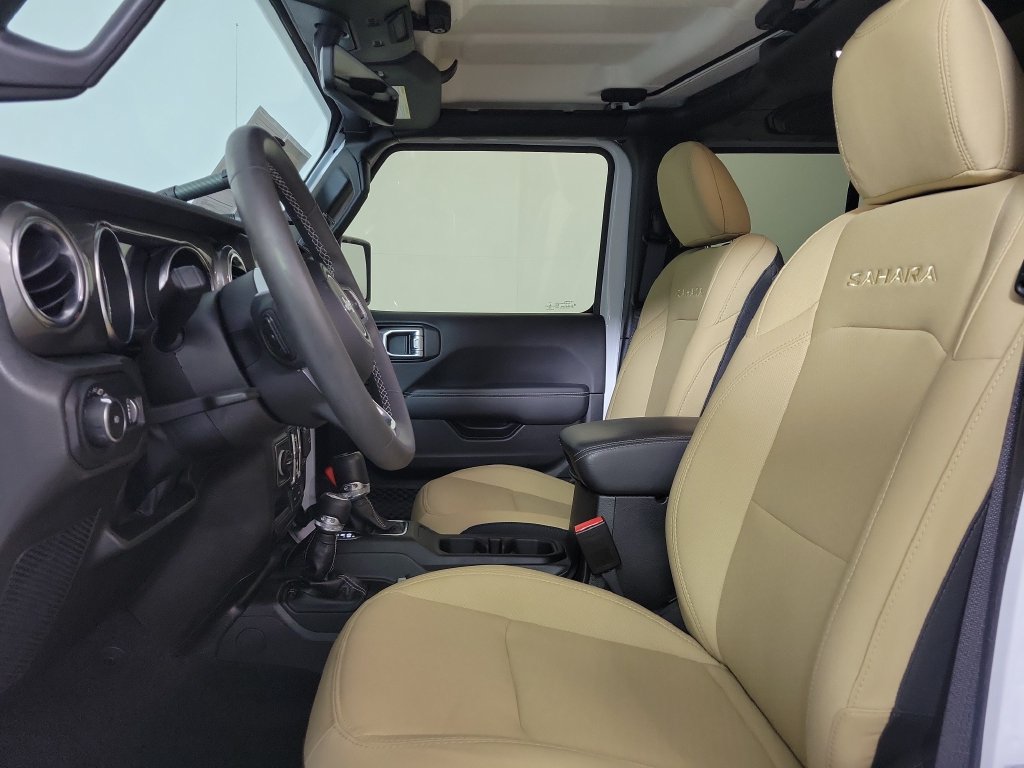 Used 2023 Jeep Wrangler Unlimited Sahara AWD/4WD image 12