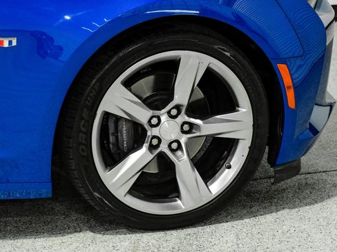 Used 2018 Chevrolet Camaro SS RWD image 57