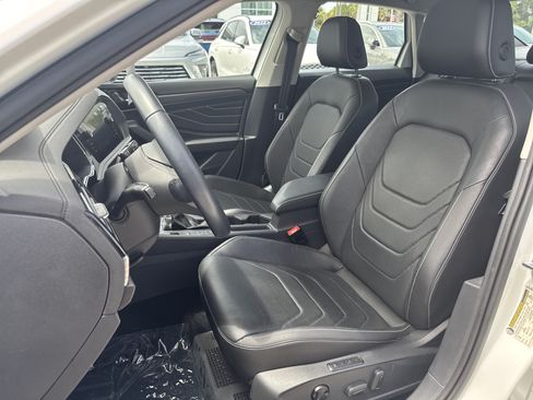 Certified 2023 Volkswagen Jetta SEL FWD image 20