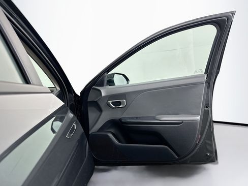 Used 2025 Kia K4 FWD image 31