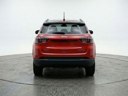 Used 2025 Jeep Compass Limited image 7