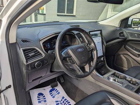 Used 2024 Ford Edge SEL AWD/4WD image 9