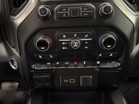 Used 2020 Chevrolet Silverado 1500 RST w/ Rally Edition AWD/4WD image 21