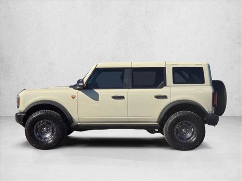 New 2025 Ford Bronco Badlands image 8