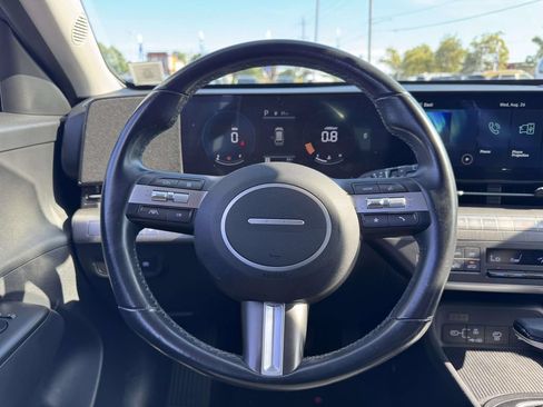 Used 2024 Hyundai Kona SEL AWD/4WD image 15