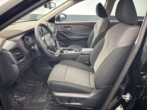 Used 2023 Nissan Rogue SV image 13