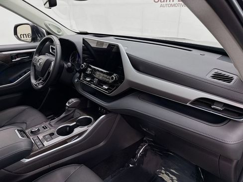Used 2022 Toyota Highlander Platinum image 31