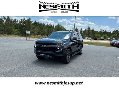 Used 2022 Chevrolet Tahoe Z71 w/ Luxury Package AWD/4WD image 1