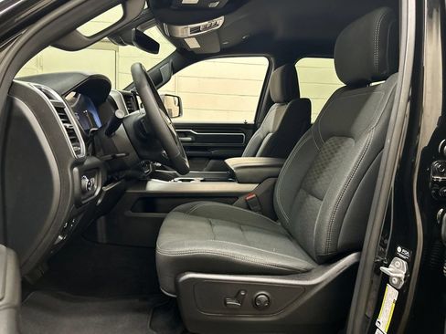 Used 2025 RAM 1500 Big Horn AWD/4WD image 7