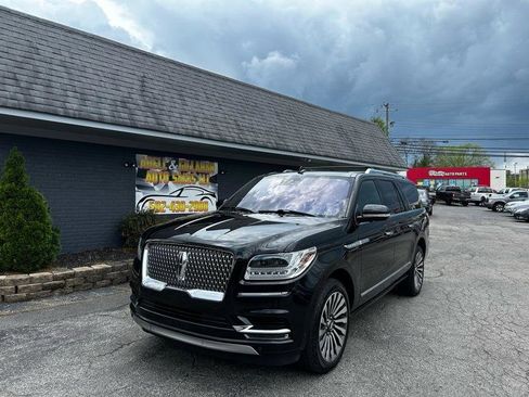 Used 2019 Lincoln Navigator L Reserve image 1