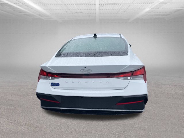 Used 2024 Hyundai Elantra SEL FWD image 6