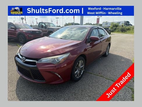 Used 2017 Toyota Camry SE FWD image 1