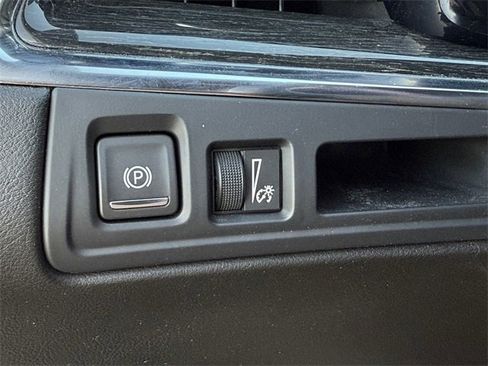 Certified 2021 Cadillac XT5 Premium Luxury w/ LPO, Floor Liner Package image 23