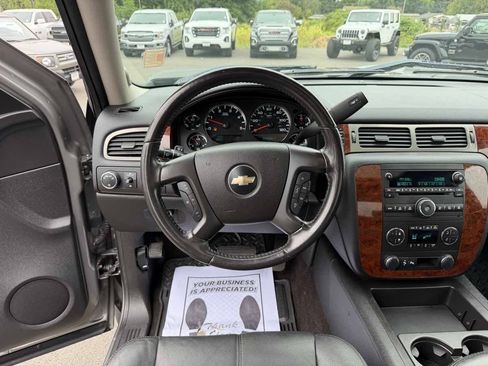 Used 2009 Chevrolet Silverado 3500 W/T AWD/4WD image 14