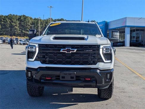 Certified 2024 Chevrolet Silverado 2500 ZR2 w/ Technology Package image 6