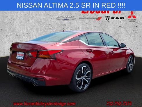 Used 2023 Nissan Altima 2.5 SR FWD image 4
