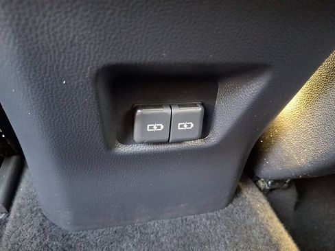 Used 2024 Toyota RAV4 XLE FWD image 11