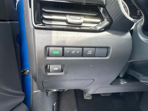 Used 2022 Nissan Sentra SR w/ SR Premium Package FWD image 21