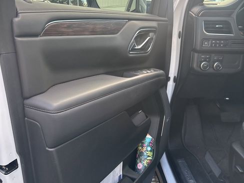 Used 2023 Chevrolet Tahoe Z71 w/ Luxury Package image 12