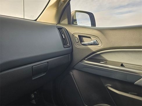 Used 2021 Chevrolet Colorado Z71 w/ Safety Package image 25