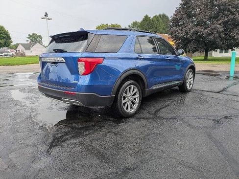 Used 2020 Ford Explorer XLT w/ Equipment Group 202A AWD/4WD image 6