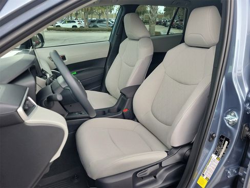 New 2026 Toyota Corolla Cross L image 15