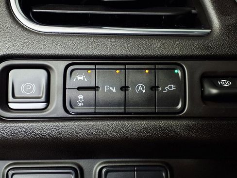 Used 2021 Chevrolet Tahoe Premier image 19