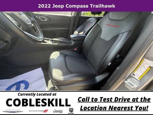 Used 2022 Jeep Compass Trailhawk w/ Trailhawk Convenience Group AWD/4WD image 17