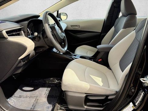 Used 2022 Toyota Corolla LE w/ LE Convenience Package FWD image 11