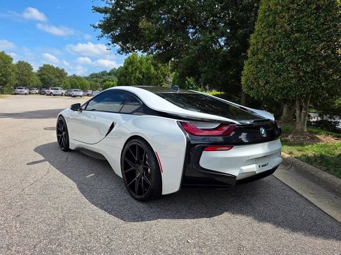 Used 2017 BMW i8 AWD/4WD image 5