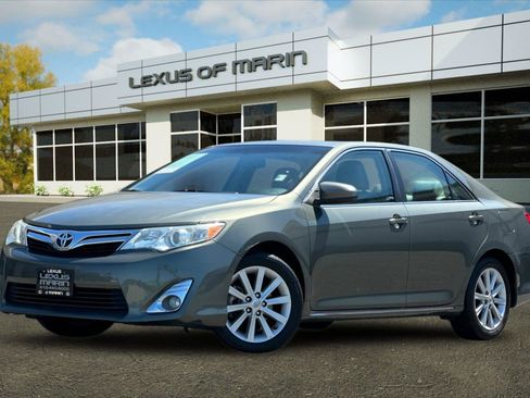 Used 2013 Toyota Camry XLE w/ Leather Pkg FWD image 1