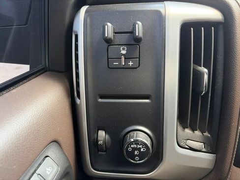 Used 2018 GMC Sierra 1500 SLT w/ Enhanced Driver Alert Package RWD image 30