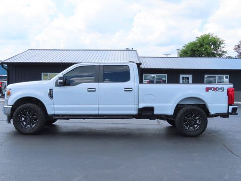 Used 2022 Ford F250 XL w/ Power Equipment Group AWD/4WD image 3