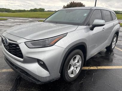 Used 2023 Toyota Highlander LE