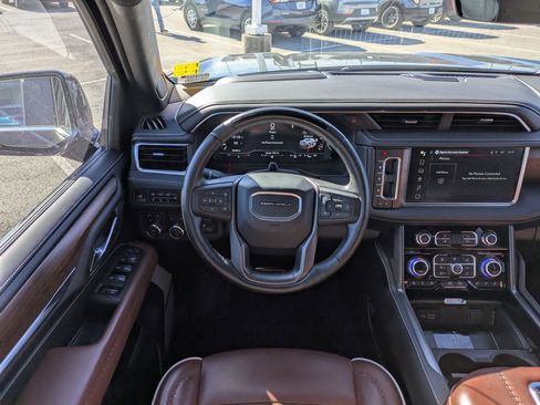 Used 2024 GMC Yukon Denali Ultimate image 21