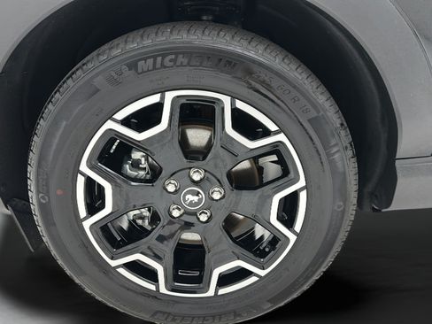 Used 2025 Ford Bronco Sport Outer Banks w/ Outer Banks Tech Package+ AWD/4WD image 9