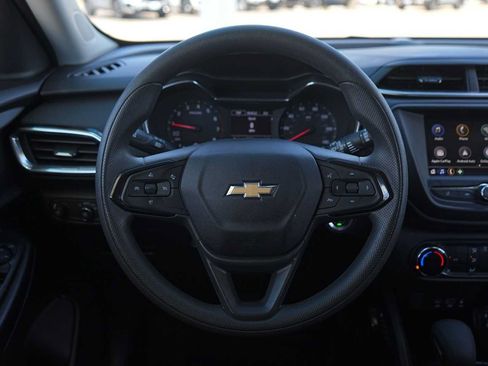 Used 2023 Chevrolet TrailBlazer LT w/ LPO, Blackout Package FWD image 16
