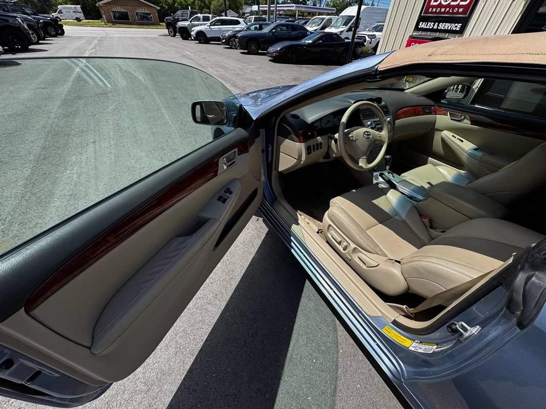 Used 2006 Toyota Solara SLE FWD image 10