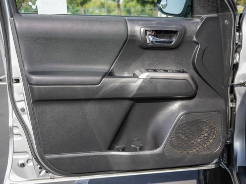 Used 2023 Toyota Tacoma TRD Sport w/ Black Out Package (TMS) image 26