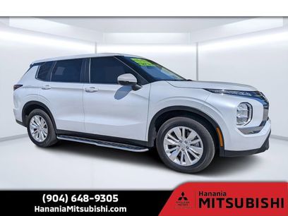 Used 2025 Mitsubishi Outlander ES