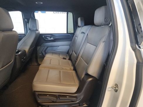 Certified 2024 Chevrolet Suburban LT AWD/4WD image 11