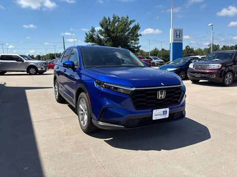 Used 2024 Honda CR-V EX image 3