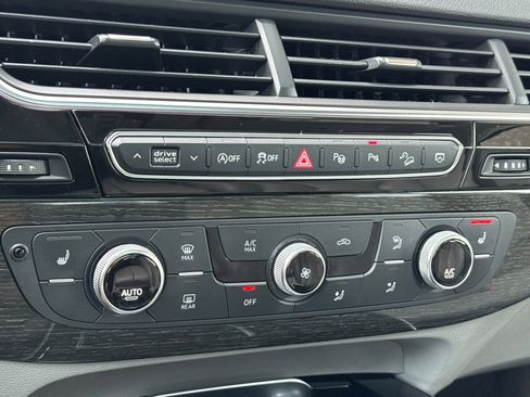 Used 2019 Audi Q7 3.0T Premium Plus w/ Premium Plus Package image 26