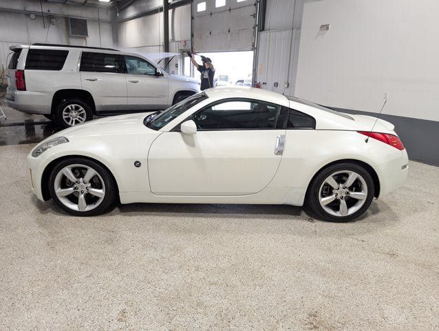 Used 2006 Nissan 350Z Enthusiast w/ (K96) Aerodynamics Pkg RWD image 6