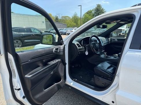 Used 2019 Jeep Grand Cherokee Limited AWD/4WD image 13