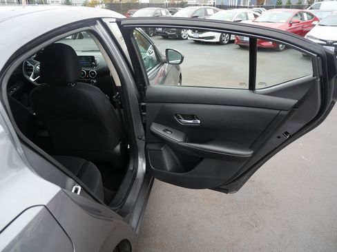 Used 2020 Nissan Sentra S image 30