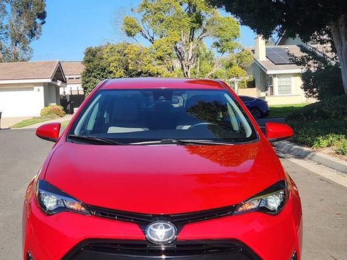 Used 2018 Toyota Corolla LE image 8